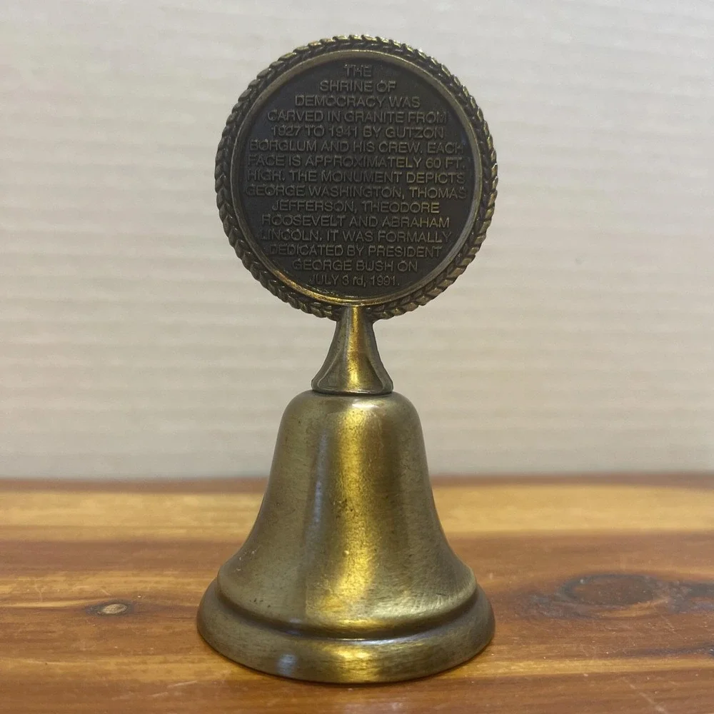 Mount Rushmore South Dakota Bronze Tone Souvenir Desk Bell‎ Decor